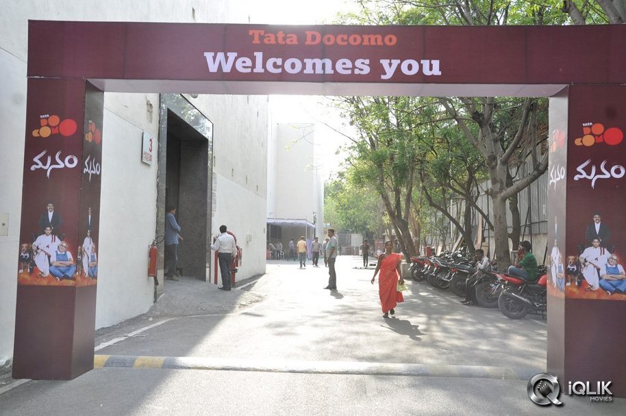 Nagarjuna-Meets-Docomo-Manam-Contest-Winners